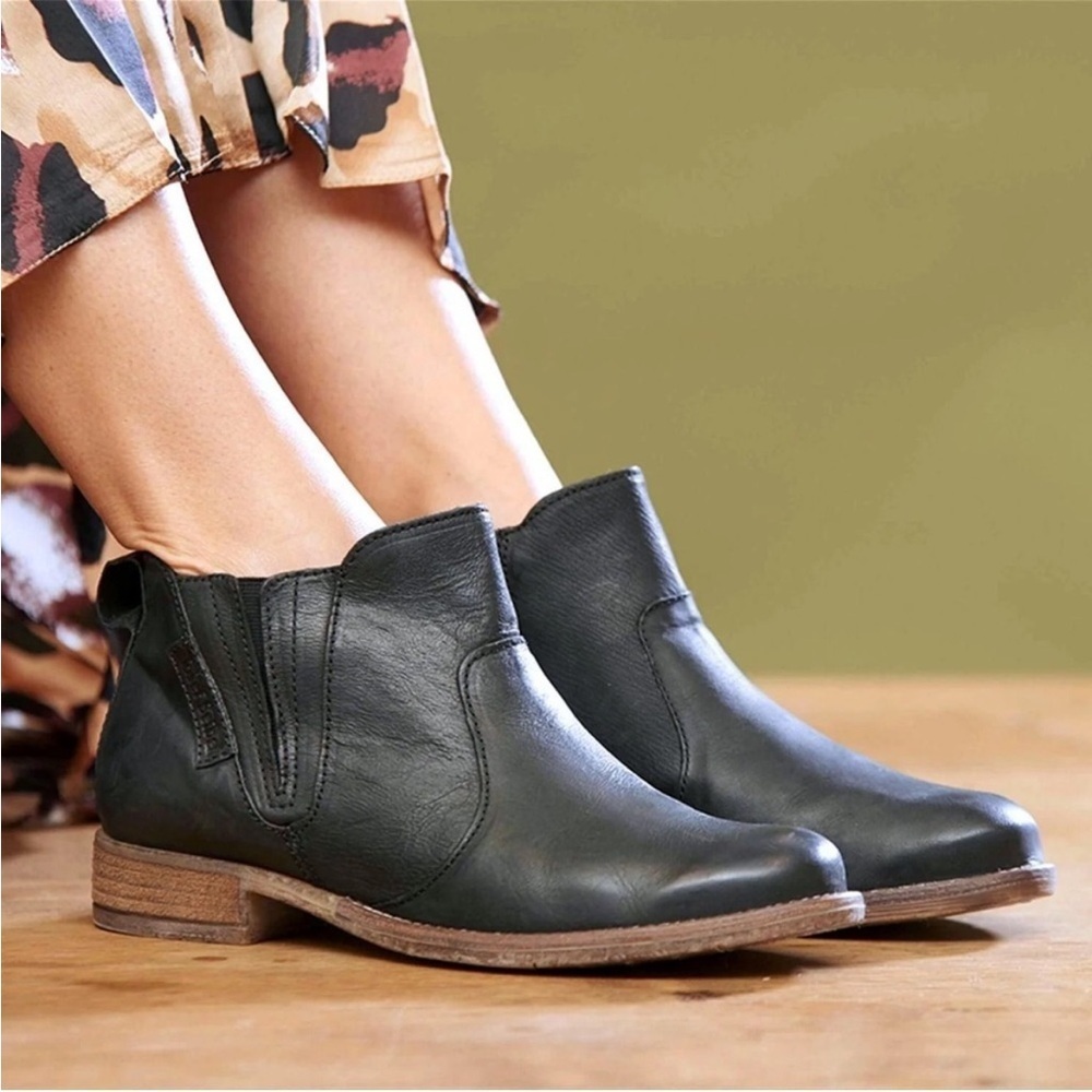 Josef Seibel Sienna 45 Black Chelsea Black Leather Ankle Bootie Boot Size 39